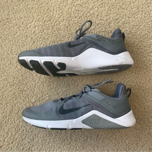 Grey Men's Legend Essential Training Sneaker Nike Men's